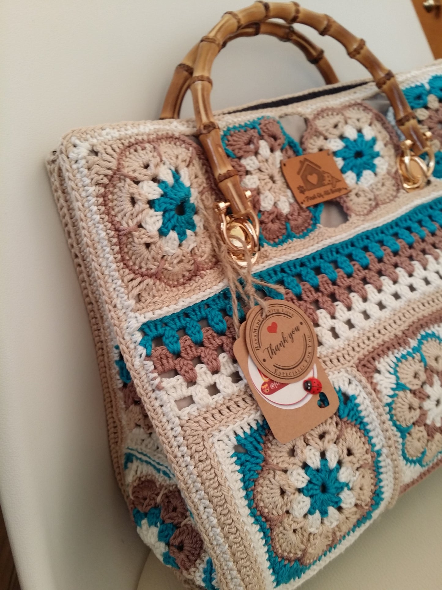 Granny square shopper