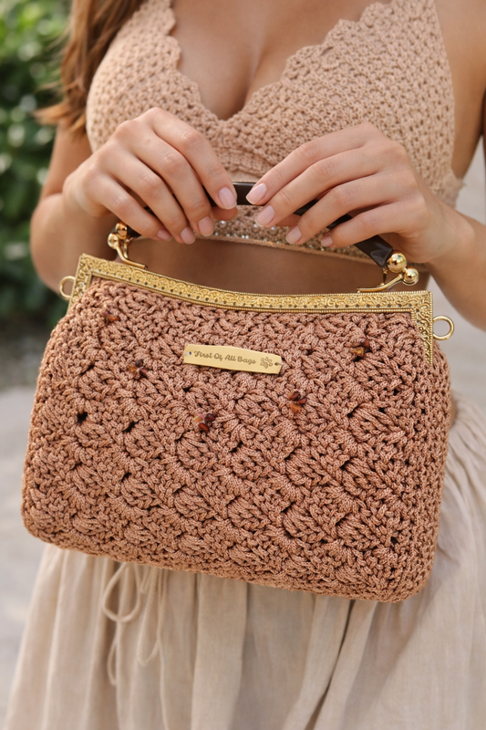 Pochette luxury sand