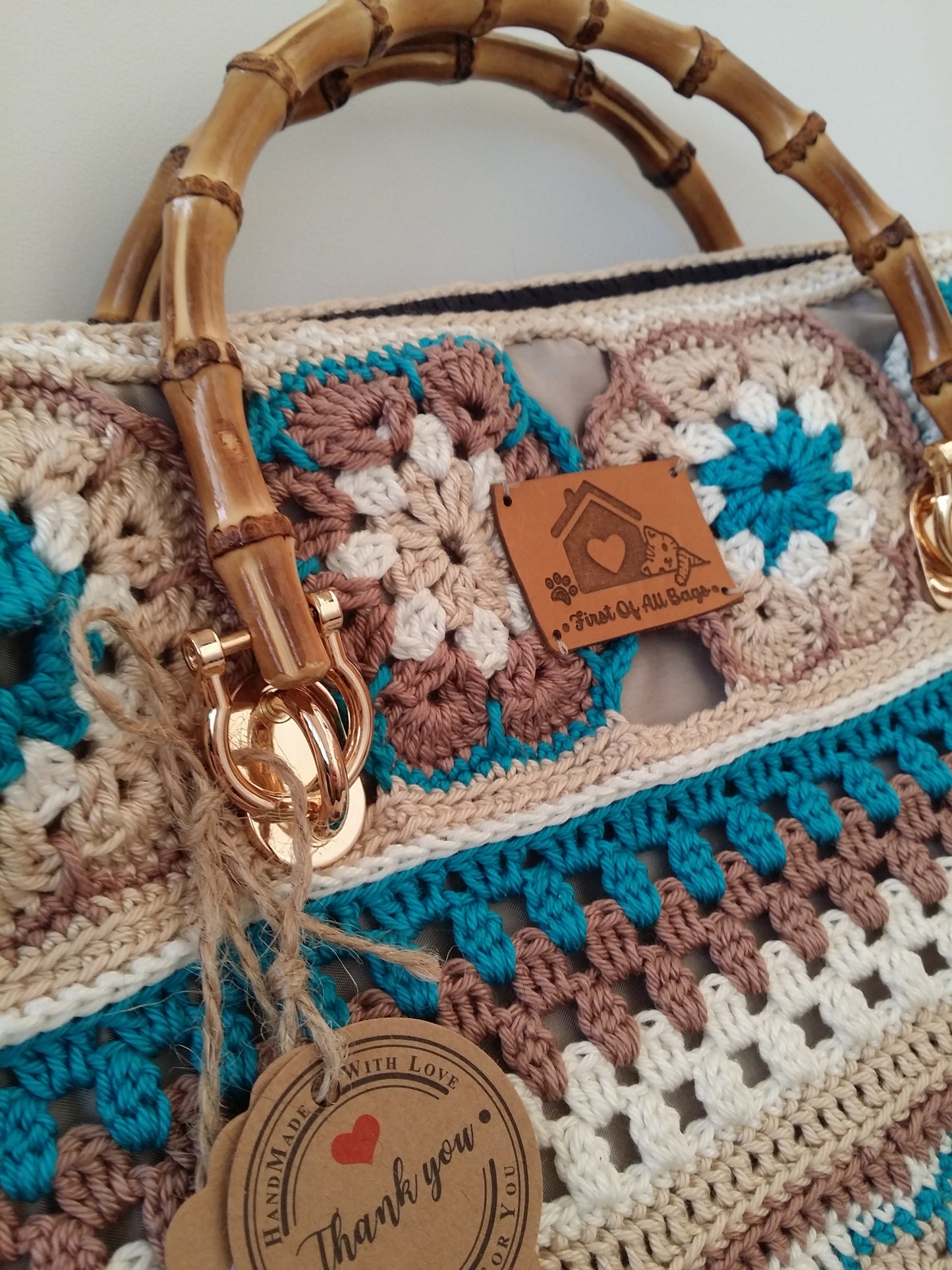 Granny square shopper